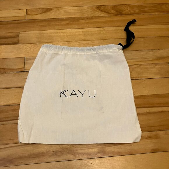 Kayu Jen clutch with gold strap - Picture 13 of 13